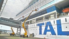 Tallink (SILJA EUROPA) superstructure painting